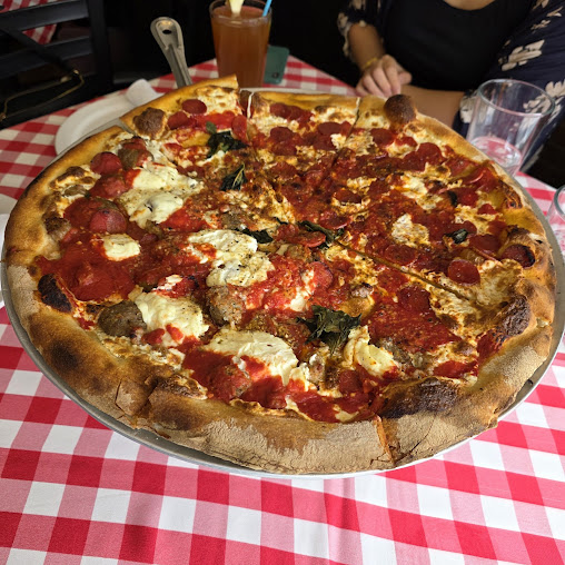 Photo Grimaldi's Pizzeria - 18