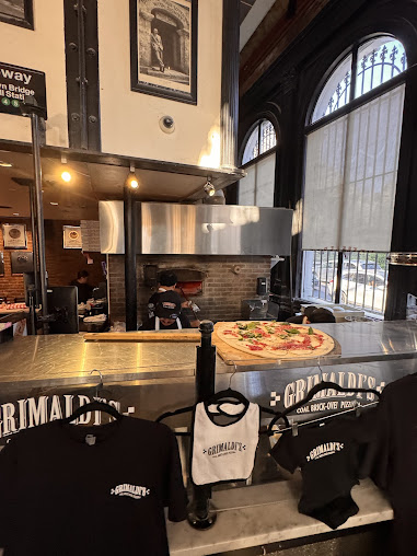 Photo Grimaldi's Pizzeria - 4