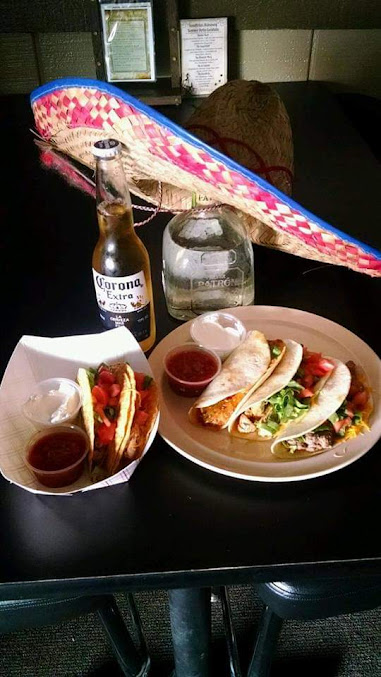 Photo Hideaway Bar And Grill - 14