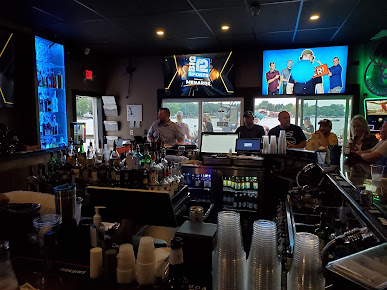 Photo Hideaway Bar And Grill - 5