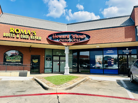 Photo Howard Wangs Uptown - 0