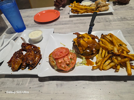 Photo Island Wing Company Kissimmee - 12