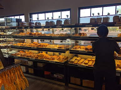 Photo Izzys Bakery Cafe - 2