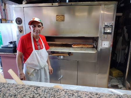 Photo J & V Pizzeria - 11