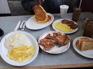 Photo John's Drive-In - 19