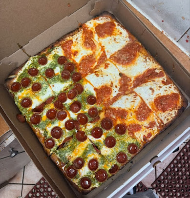 Photo Krispy Pizza- Brooklyn, Ny - 8