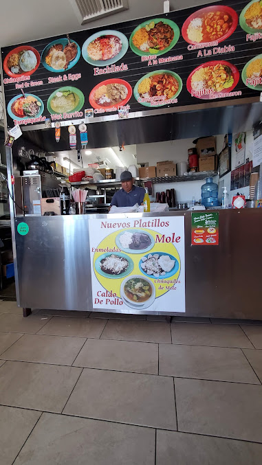 Menu La Familia Comida Mexicana - 20