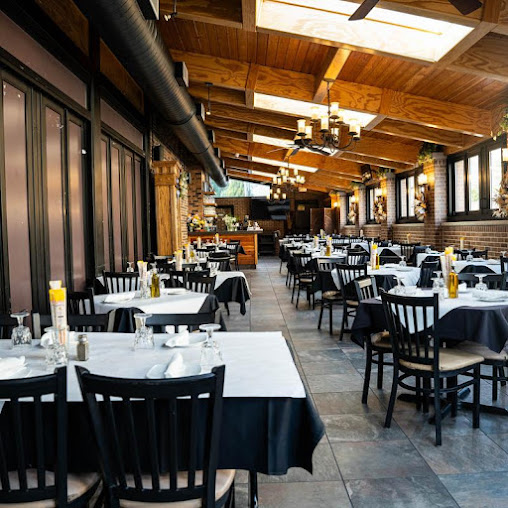 Photo La Villa Restaurant Lounge And Banquets - 0
