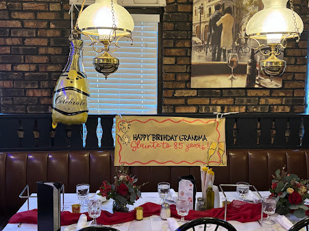 Photo La Villa Restaurant Lounge And Banquets - 4