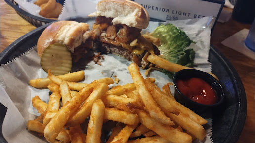 Photo Lakes Sports Bar Grill - 17