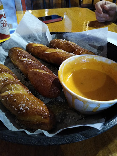 Photo Lakes Sports Bar Grill - 8