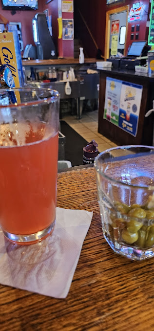 Photo Lakes Sports Bar Grill - 9