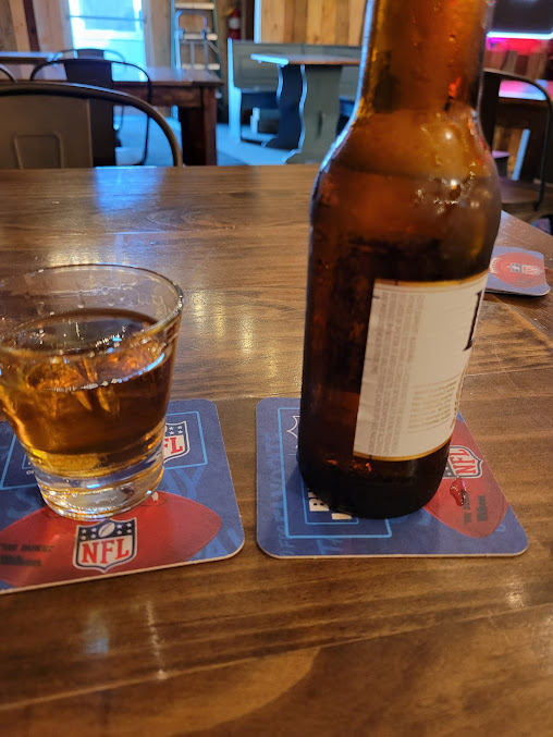 Photo Landmark Bar Grill - 11