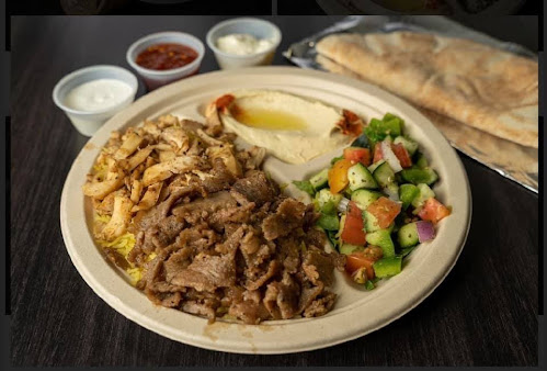 Photo Lazeez Mediterranean Cafe - 4