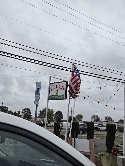 Photo Little J's Pizza & Subs - 10