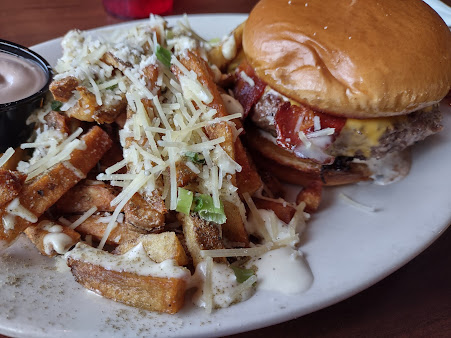 Photo Local Tavern Willoughby Hills - 1