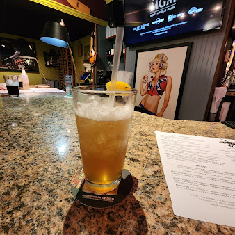 Photo Local Tavern Willoughby Hills - 8
