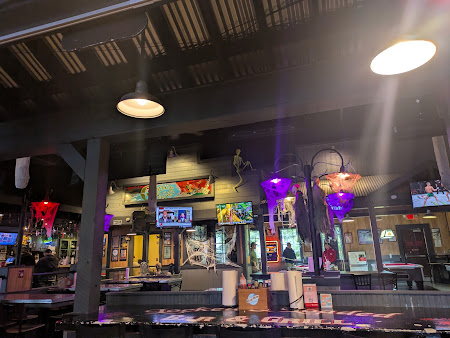 Photo Locked & Loaded Bar And Grill - 10