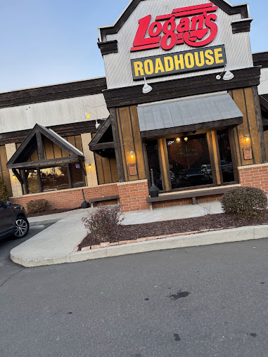 Photo Logan's Roadhouse - 2