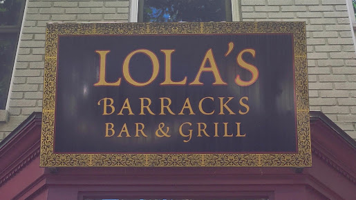 Photo Lolas A Neighborhood Bar - 2