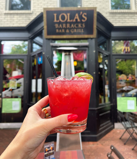 Photo Lolas A Neighborhood Bar - 6