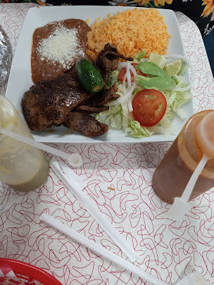 Photo Los Olivos Hot Food And Market - 15