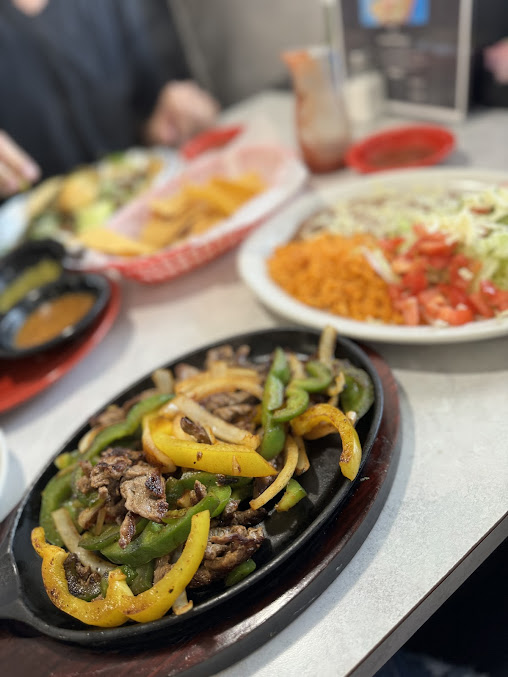 Photo Los Pinguinos Mexican Restaurant - 12