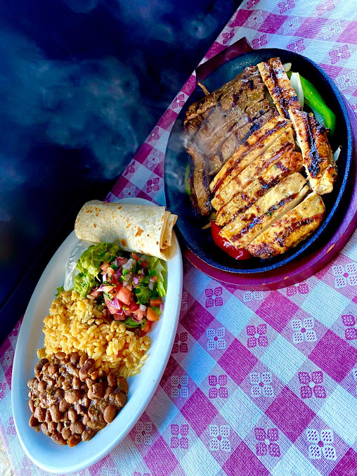 Photo Los Primos Latin American Cuisine - 2