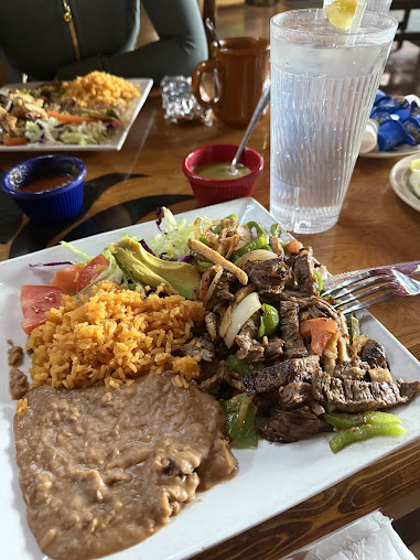 Photo Los Tres Magueyes Cantina Grill - 12