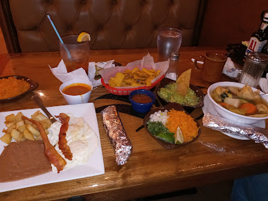 Photo Los Tres Magueyes Cantina Grill - 17