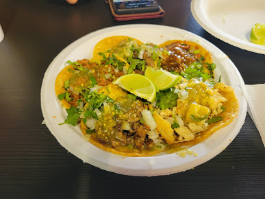 Photo Los Trompos Tacos De Barrio - 17