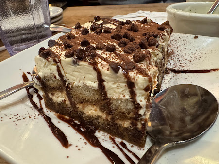 Photo Lou Malnati's Pizzeria - 17
