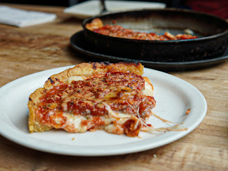 Photo Lou Malnati's Pizzeria - 18