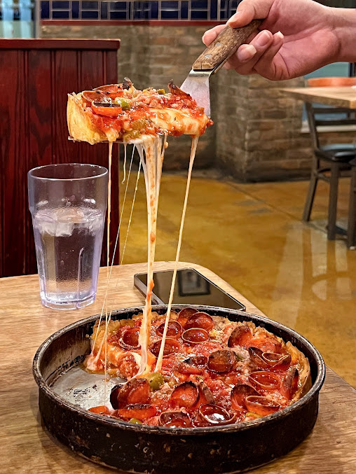 Photo Lou Malnati's Pizzeria - 3