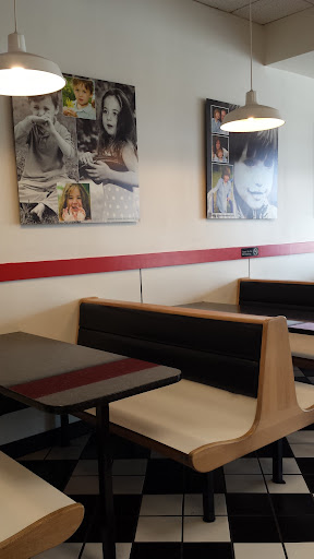 Photo Love's Yogurt & Salads - 10