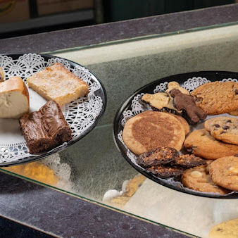 Photo Lox Stocks Bagels - 11