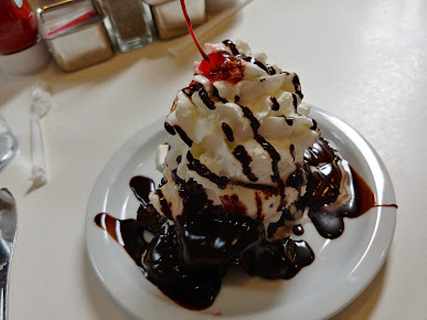 Photo Main Street Ice Cream Parlor - 14