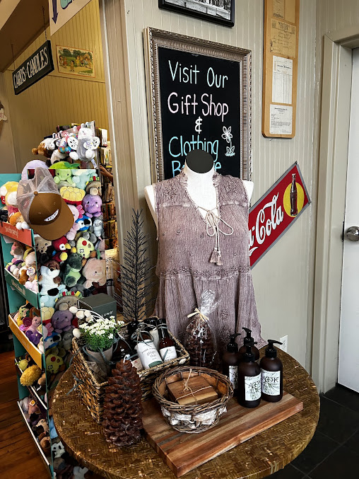 Photo Main Street Ice Cream Parlor - 8