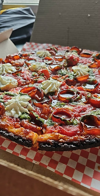 Photo Milly's Pizza In The Pan- West Town - 1