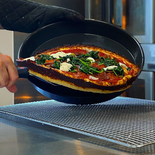 Photo Milly's Pizza In The Pan- West Town - 10