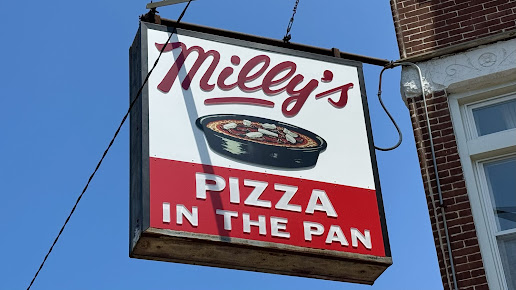 Photo Milly's Pizza In The Pan- West Town - 6