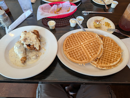 Photo Mr Cs Fried Chicken Waffles - 3