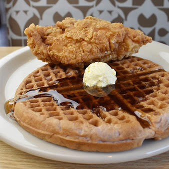 Photo Mr Cs Fried Chicken Waffles - 5