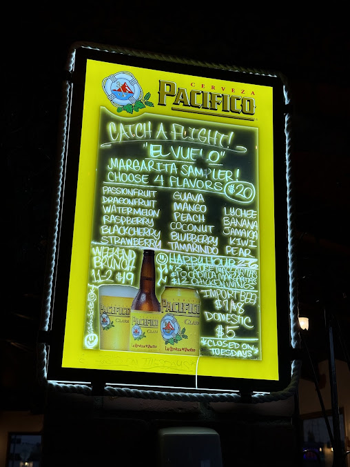 Menu Mucho Mas - 25