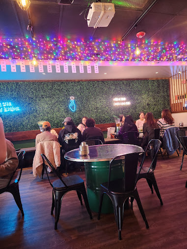 Photo New Village Gastropub & Karaoke - 1