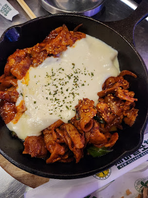 Photo New Village Gastropub & Karaoke - 3