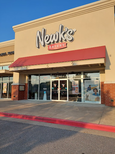 Photo Newks Eatery - 10