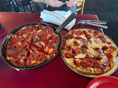 Photo Pequod's Pizza - 18