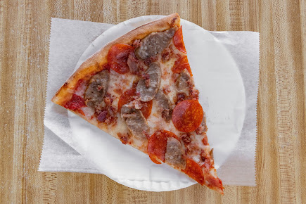 Photo Pizza’s San Miguel - 2