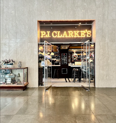 Photo P.j. Clarke's On The Hudson - 10